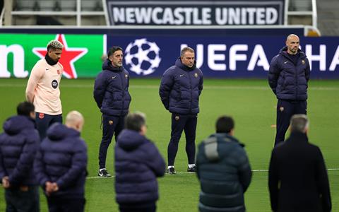 Hansi Flick lên tiếng về mối quan hệ với Xavi