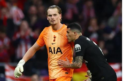 Pedro Porro gửi tin nhắn cho thủ môn thảm họa của Tottenham