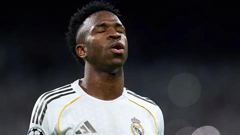 Hazard lo ngại Vinicius giải nghệ sớm vì áp lực ngoài sân cỏ