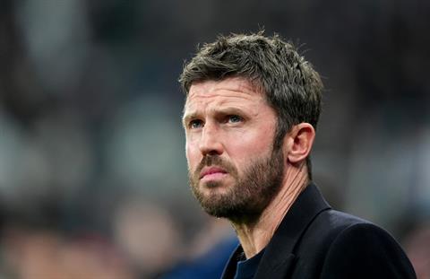 Michael Carrick vẫn chưa thuyết phục được Roy Keane