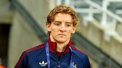 Eddie Howe đáp trả chỉ trích về Anthony Gordon sau trận hòa Barca