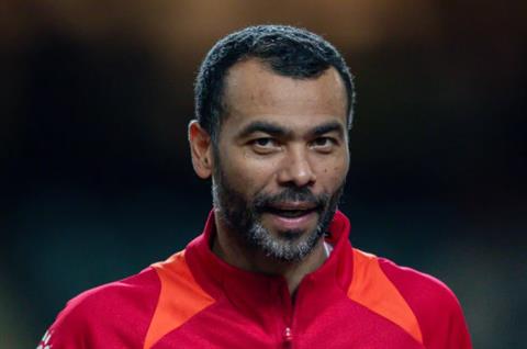 Ashley Cole đồng ý dẫn dắt đội bóng ở Serie B