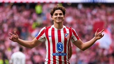 Ally McCoist khuyên Julian Alvarez chọn Chelsea thay vì Arsenal