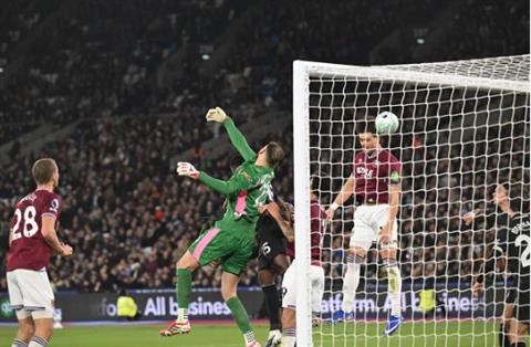 Mikel Arteta gửi thông điệp đầy ý nghĩa tới Konstantinos Mavropanos