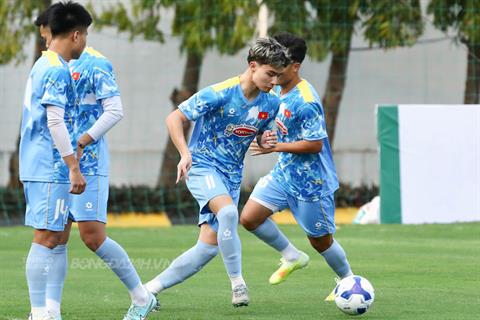 Nguồn lực Việt kiều nâng tầm cho các ĐT trẻ Việt Nam