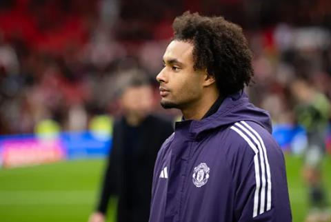 MU lỗ nặng vụ Joshua Zirkzee