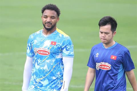Xuân Son dính chấn thương ngay buổi tập đầu tiên cùng ĐT Việt Nam