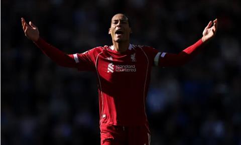 2 trung vệ của Liverpool bị chỉ trích dữ dội