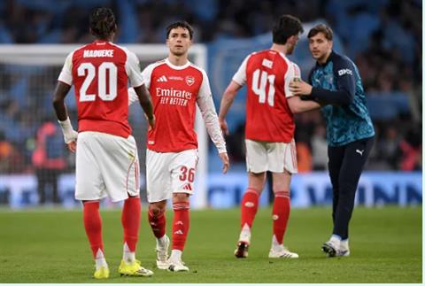 John Terry nhận định cuộc đua vô địch ở Ngoại hạng Anh mùa này