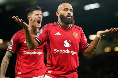 Hai tiền đạo Quỷ đỏ dính chấn thương