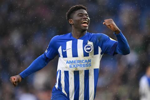 MU có thể chiêu mộ Carlos Baleba với giá rẻ