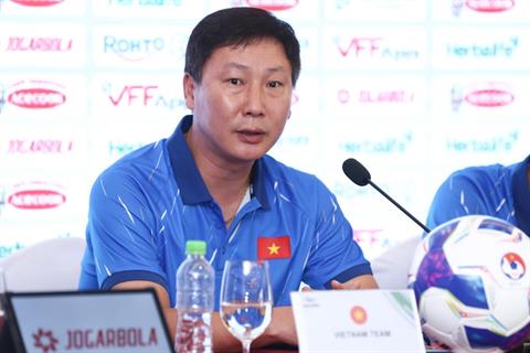 HLV Kim Sang Sik muốn thắng Malaysia 2-0, bất ngờ nhắc tới Đình Bắc