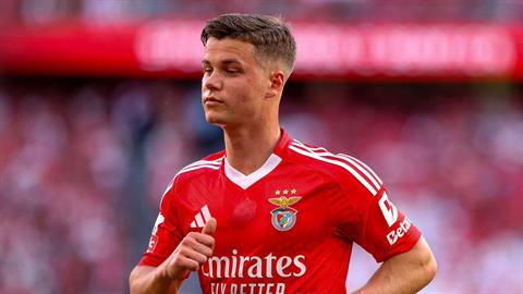 Điểm tin bóng đá sáng 3/4: Man United nhắm hậu vệ trái của Benfica