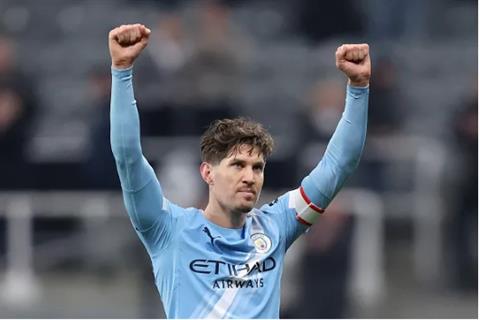 Chelsea được khuyên nên chiêu mộ John Stones của Man City