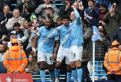 Trợ lý Pep cảnh báo Arsenal trong cuộc đua vô địch Premier League