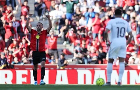 Thua cay đắng, Real Madrid hẹp cửa vô địch La Liga