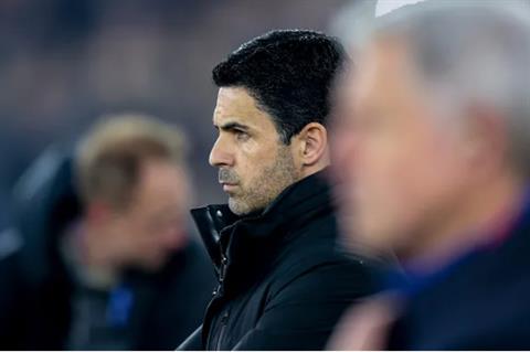 Mikel Arteta có dấu hiệu hoảng loạn