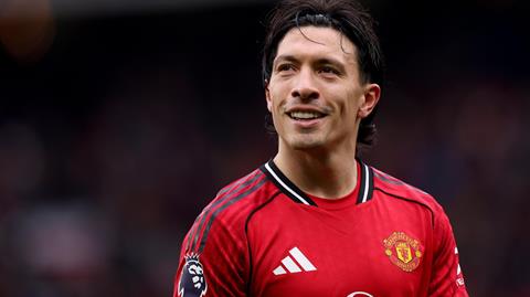 Carrick xác nhận Lisandro Martinez tái xuất sau chấn thương