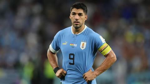 Suarez để ngỏ khả năng tái xuất ĐT Uruguay để tham dự World Cup