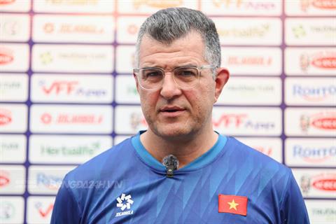 U17 Việt Nam vào bán kết, HLV Roland bất ngờ với lối chơi của Indonesia