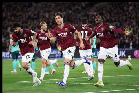 West Ham đẩy Tottenham xuống vị trí xuống hạng