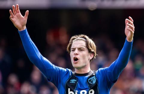 Chelsea đang dẫn đầu cuộc đua giành chữ ký sao Bournemouth