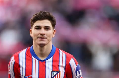 Người đại diện của Alvarez khiến fan Barca mừng hụt