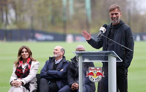 Jurgen Klopp lại nhớ nghề huấn luyện viên