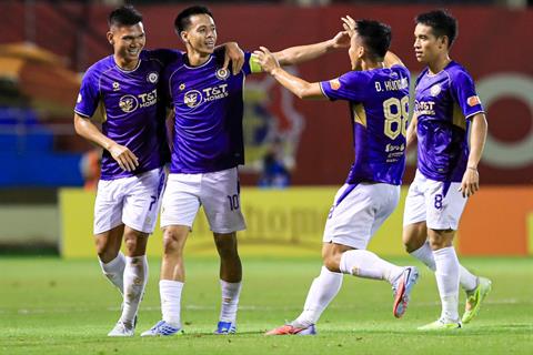 Văn Quyết bị treo giò sau trận thắng Ninh Bình