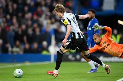 Chelsea tham gia cuộc đua giành Anthony Gordon