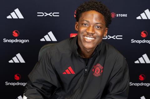 MU có bản hợp đồng đầu tiên hè này