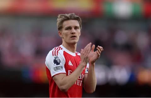 Vì sao Martin Odegaard vắng mặt trước Fulham?