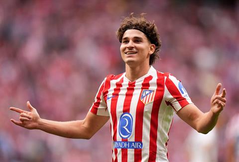 Barca tăng tốc đàm phán vụ Julian Alvarez