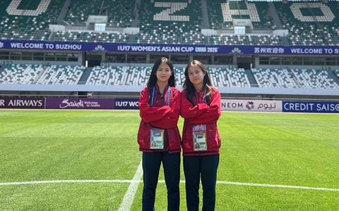 Nữ tuyển thủ U17 Việt Nam xinh đẹp quyết giành vé đi World Cup