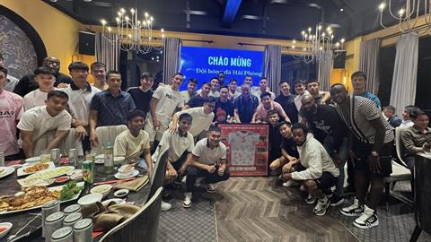 Hải Phòng chia tay HLV Chu Đình Nghiêm dù V.League còn 3 vòng