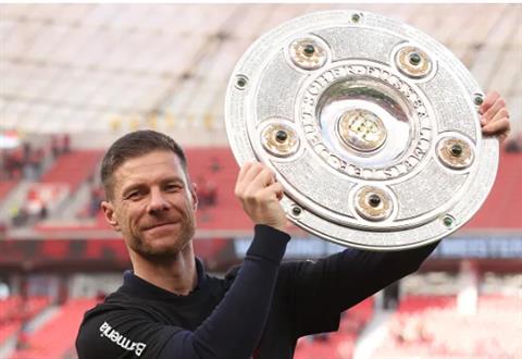 Rio Ferdinand ngạc nhiên khi Xabi Alonso dẫn dắt Chelsea