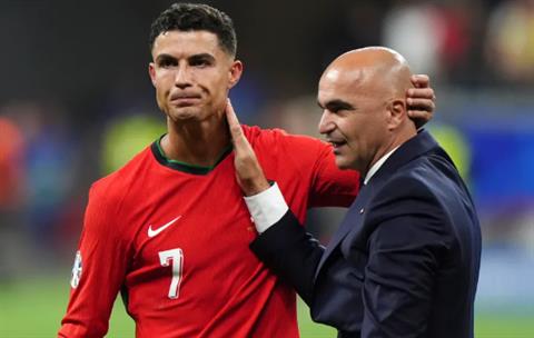 Cristiano Ronaldo có thể tiếp tục sát cánh Roberto Martinez ở cấp CLB