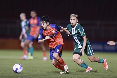 Học viên của bầu Đức thua 0-8 trong ngày rớt hạng