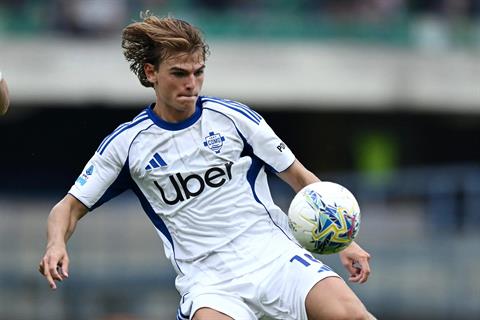 Nico Paz muốn gắn bó với Como thay vì trở lại Real Madrid