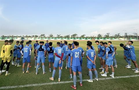Đối thủ của U19 Việt Nam trong buổi tập đầu tiên ở Indonesia