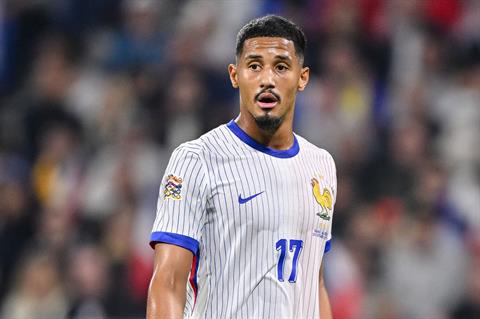 William Saliba trở lại tập luyện cùng tuyển Pháp