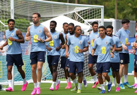 Tuyển Anh được cảnh báo tránh dùng thuốc ngủ ở World Cup