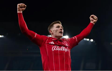 Vì sao Elliot Anderson chọn Man City thay vì MU?