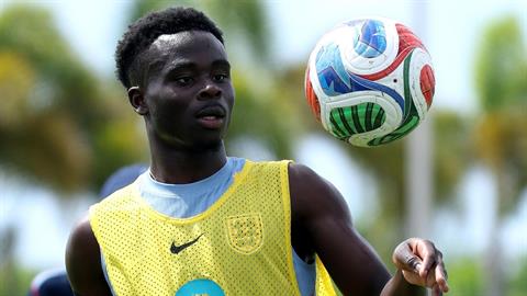 HLV Tuchel lo ngại về thể trạng của Bukayo Saka ở World Cup 2026