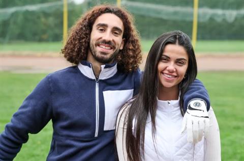 Vợ Marc Cucurella gửi thông điệp xúc động tới NHM Chelsea