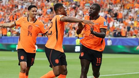 Koeman chưa hoàn toàn hài lòng dù Hà Lan đại thắng Thụy Điển