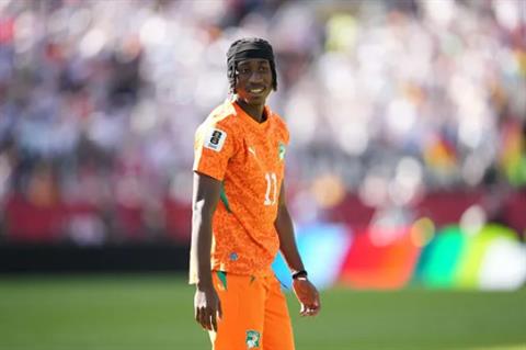 MU được khuyên nên vượt mặt Liverpool vụ Yan Diomande