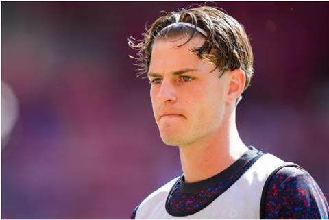 MU và Arsenal nhận tin vui vụ Alex Scott của Bournemouth