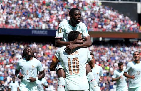 Dembele lên tiếng sau cú hat-trick lịch sử