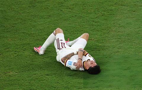 ĐT Tây Ban Nha trả giá cực đắt sau trận thắng Uruguay